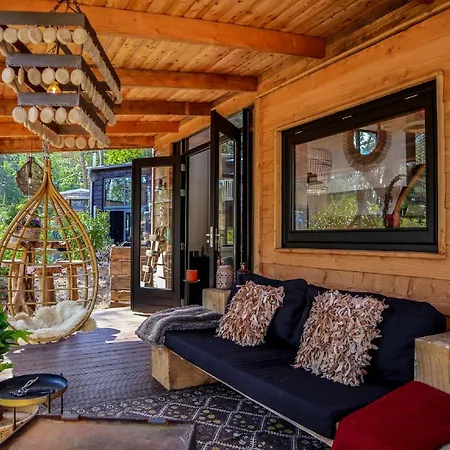Nice Tiny House With A Pellet Stove * אוטרלו