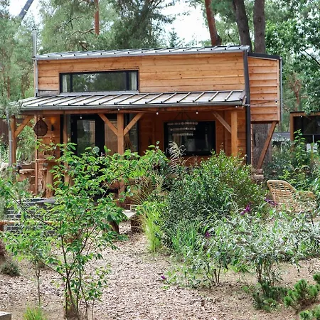 בית נופש Nice Tiny House With A Pellet Stove